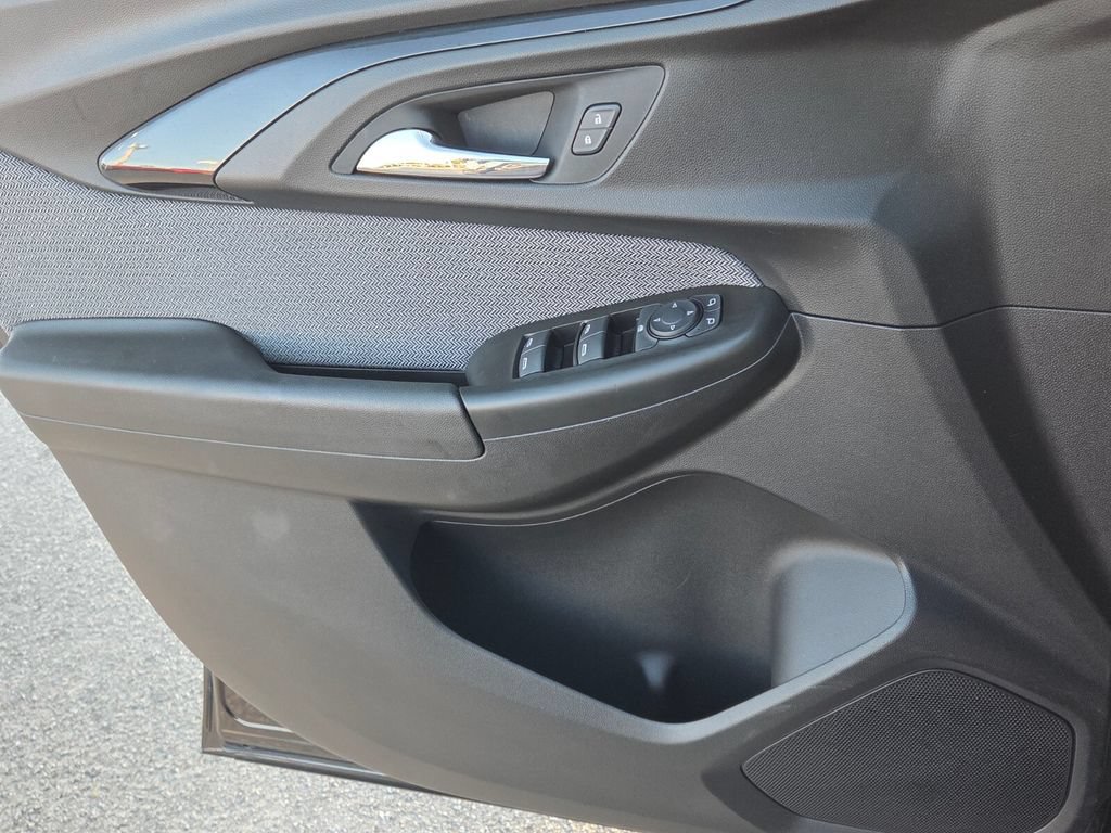 Certified 2023 Chevrolet TrailBlazer LT FWD image 30