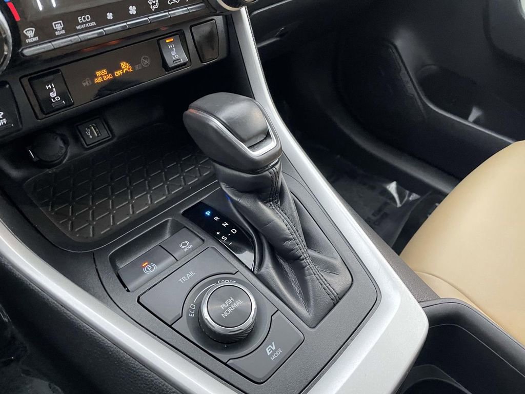 Used 2024 Toyota RAV4 XLE Premium w/ Weather Package image 43