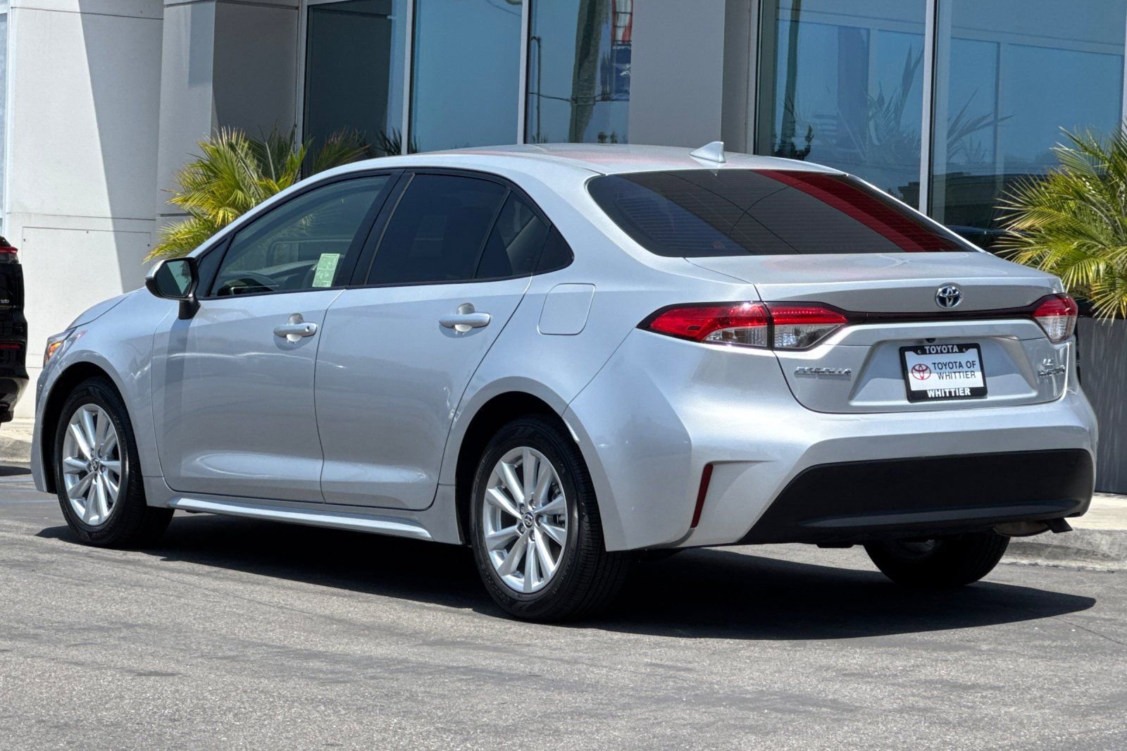 Used 2024 Toyota Corolla LE w/ LE Convenience Package FWD image 8