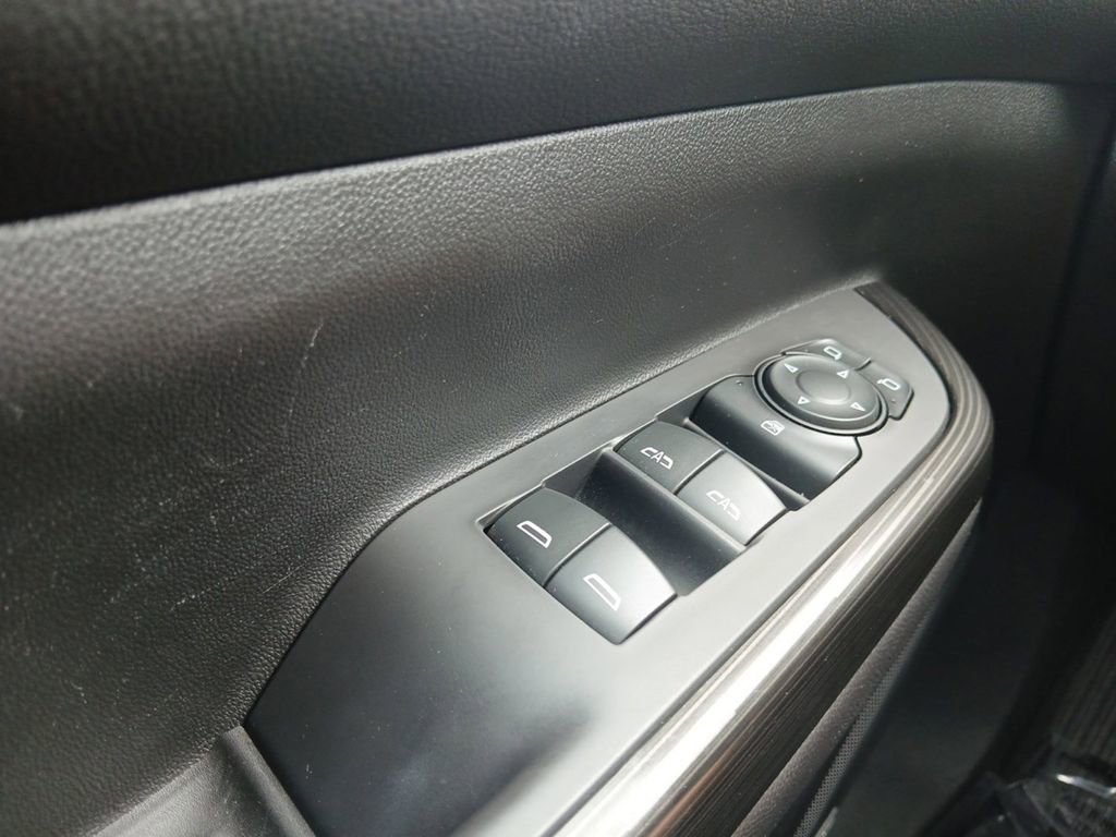 Used 2021 GMC Acadia SLT w/ Elevation Edition FWD image 17
