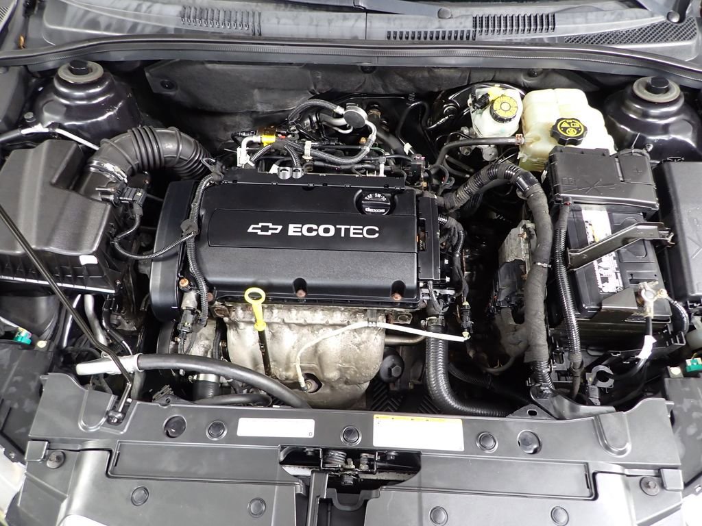 Used 2013 Chevrolet Cruze LS image 10