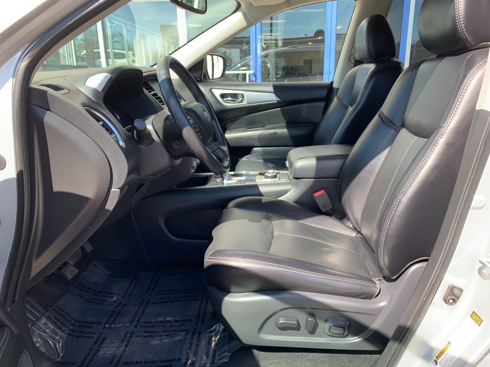 Used 2020 Nissan Pathfinder SL AWD/4WD image 11