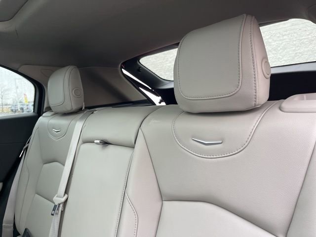 Used 2023 Cadillac XT4 Luxury w/ Cold Weather Package image 9