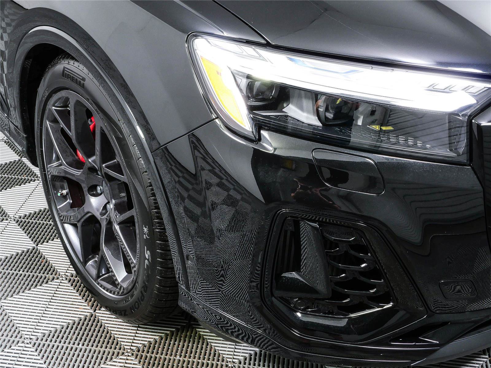 New 2026 Audi SQ7 Prestige AWD/4WD image 40