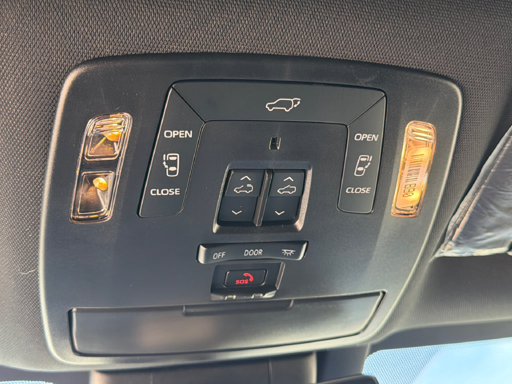 New 2026 Toyota Sienna Platinum AWD/4WD image 33