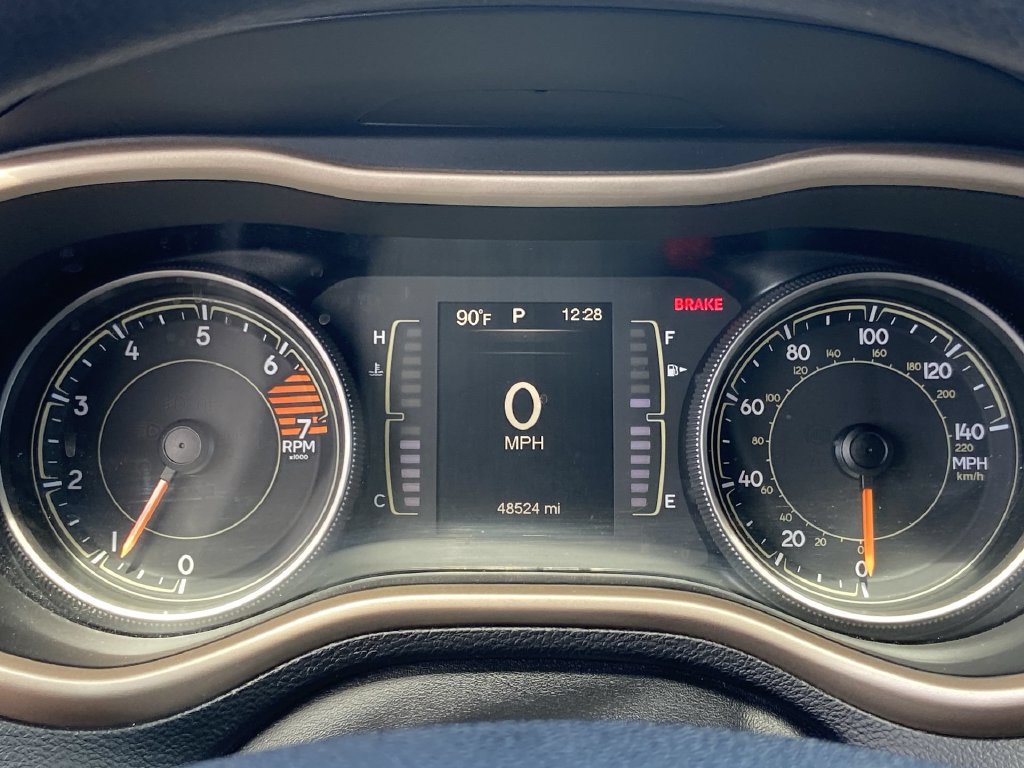 Used 2018 Jeep Cherokee Latitude w/ Safety Group FWD image 7
