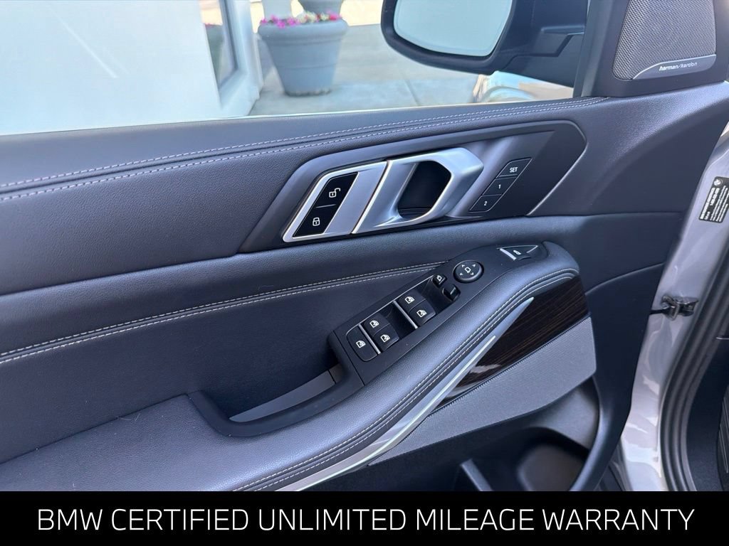 Used 2024 BMW X5 xDrive40i w/ Premium Package AWD/4WD image 32