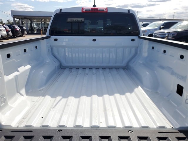 Used 2024 Chevrolet Colorado LT w/ LT Convenience Package II image 6