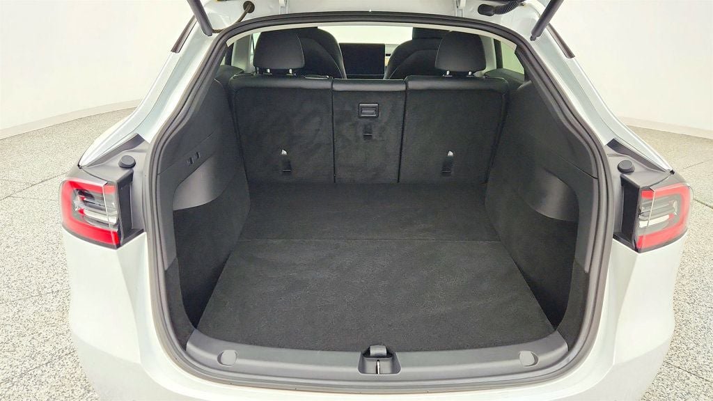 Used 2021 Tesla Model Y Long Range image 26
