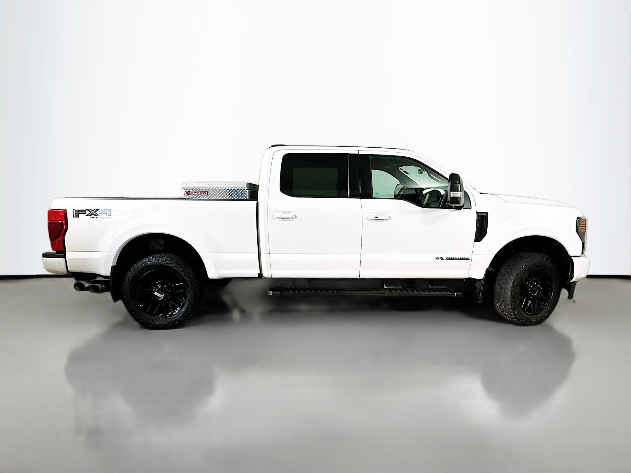 Used 2022 Ford F250 Lariat w/ Black Appearance Package image 8