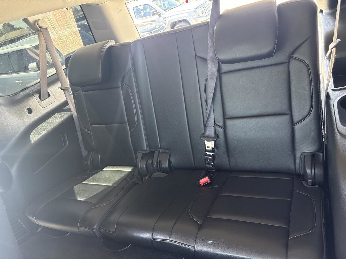Used 2017 Chevrolet Suburban LT image 13