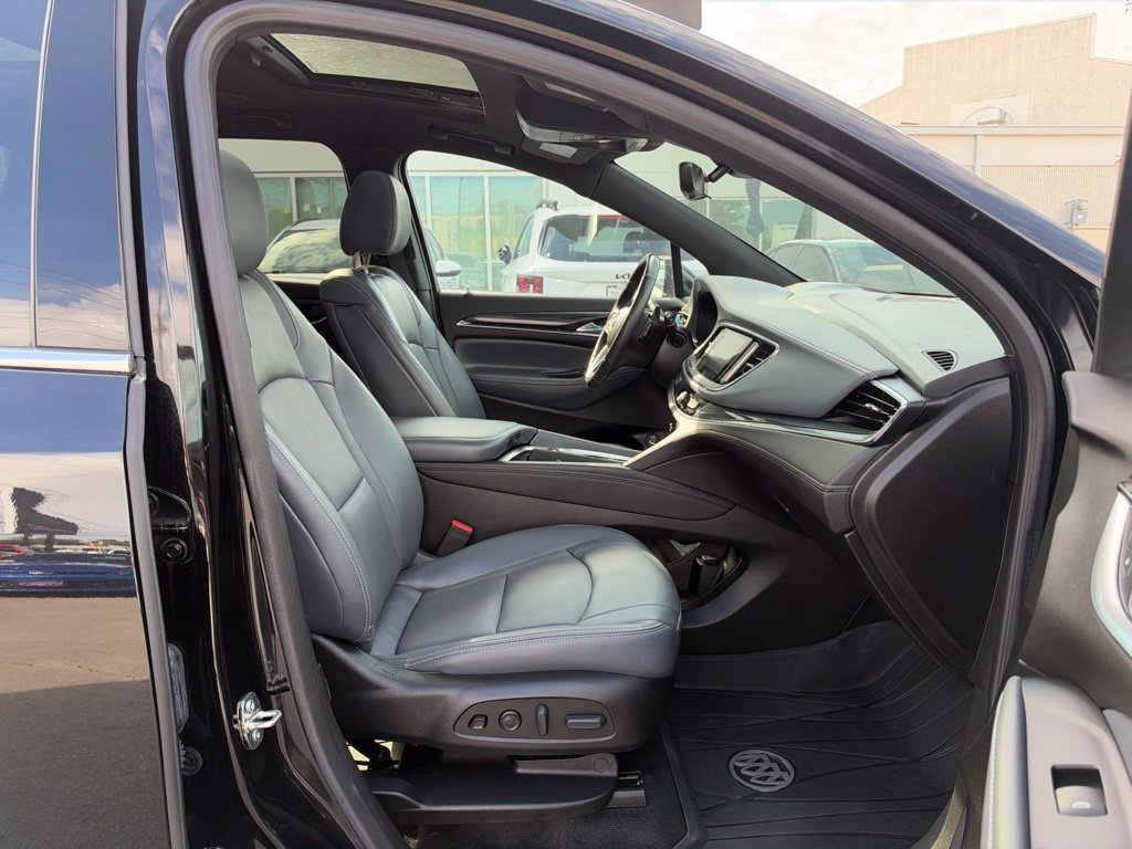 Used 2023 Buick Enclave Premium w/ Experience Buick Package FWD image 15