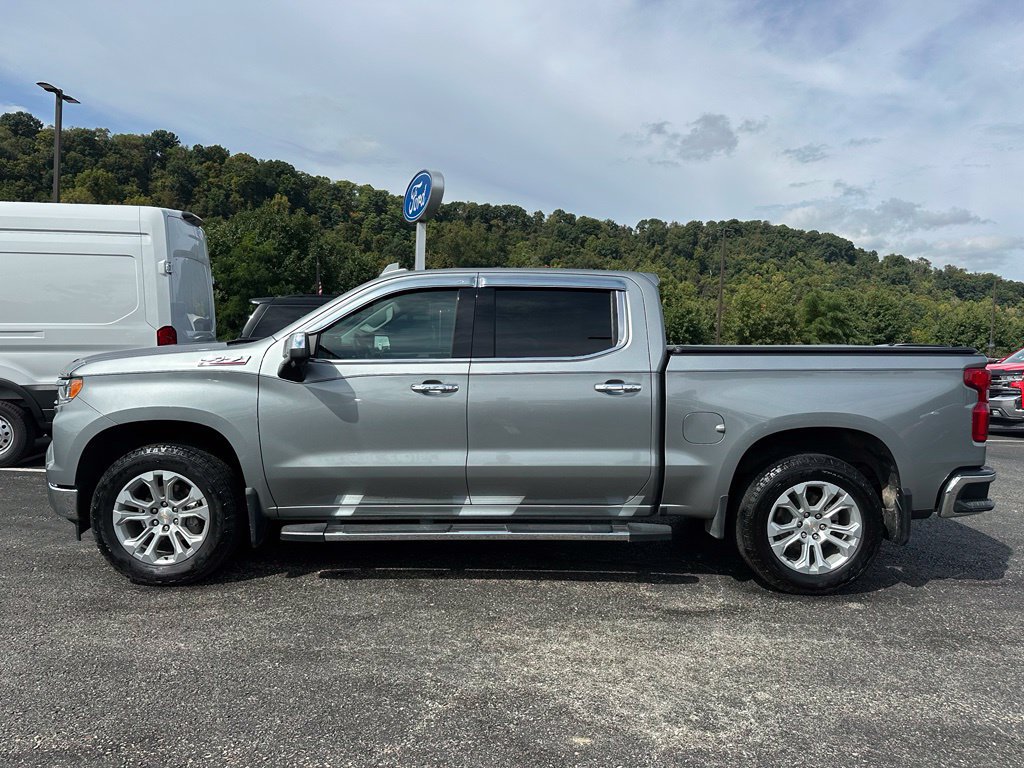 Used 2025 Chevrolet Silverado 1500 LTZ AWD/4WD image 2