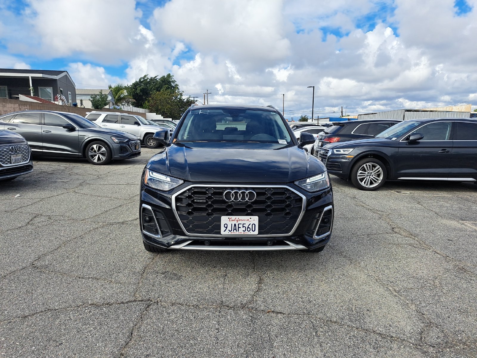 Used 2023 Audi Q5 2.0T Premium Plus w/ Premium Plus Package AWD/4WD image 2