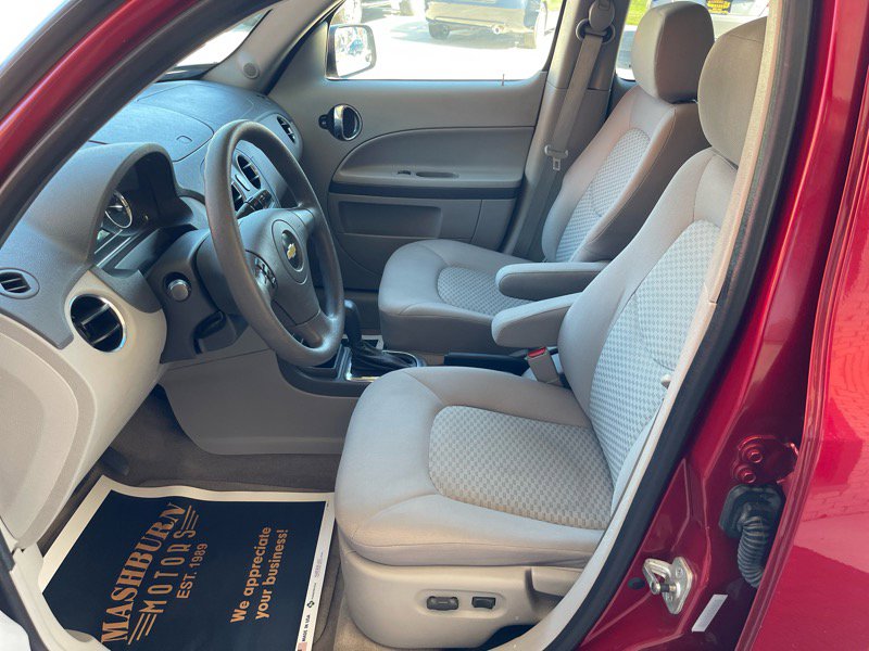 Used 2011 Chevrolet HHR LS image 22