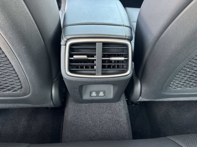 Used 2026 Genesis G70 2.5T AWD/4WD image 21