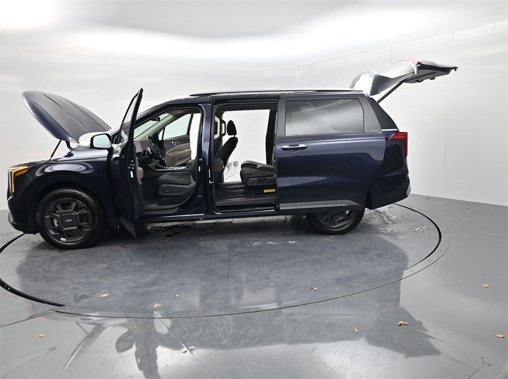 New 2026 Kia Carnival EX image 57