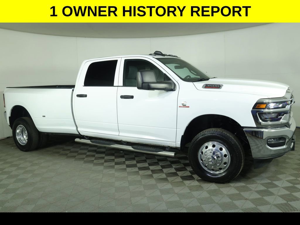 Used 2025 RAM 3500 Tradesman w/ Chrome Appearance Group AWD/4WD image 2