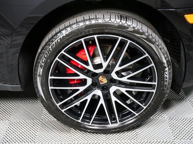 New 2026 Porsche Macan S AWD/4WD image 39