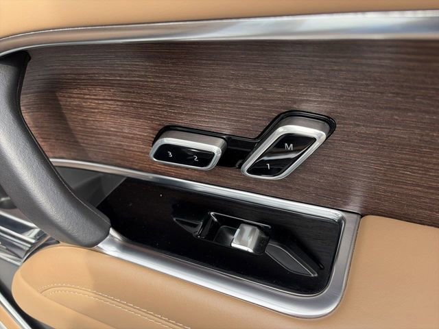 Used 2023 Land Rover Range Rover SE image 12