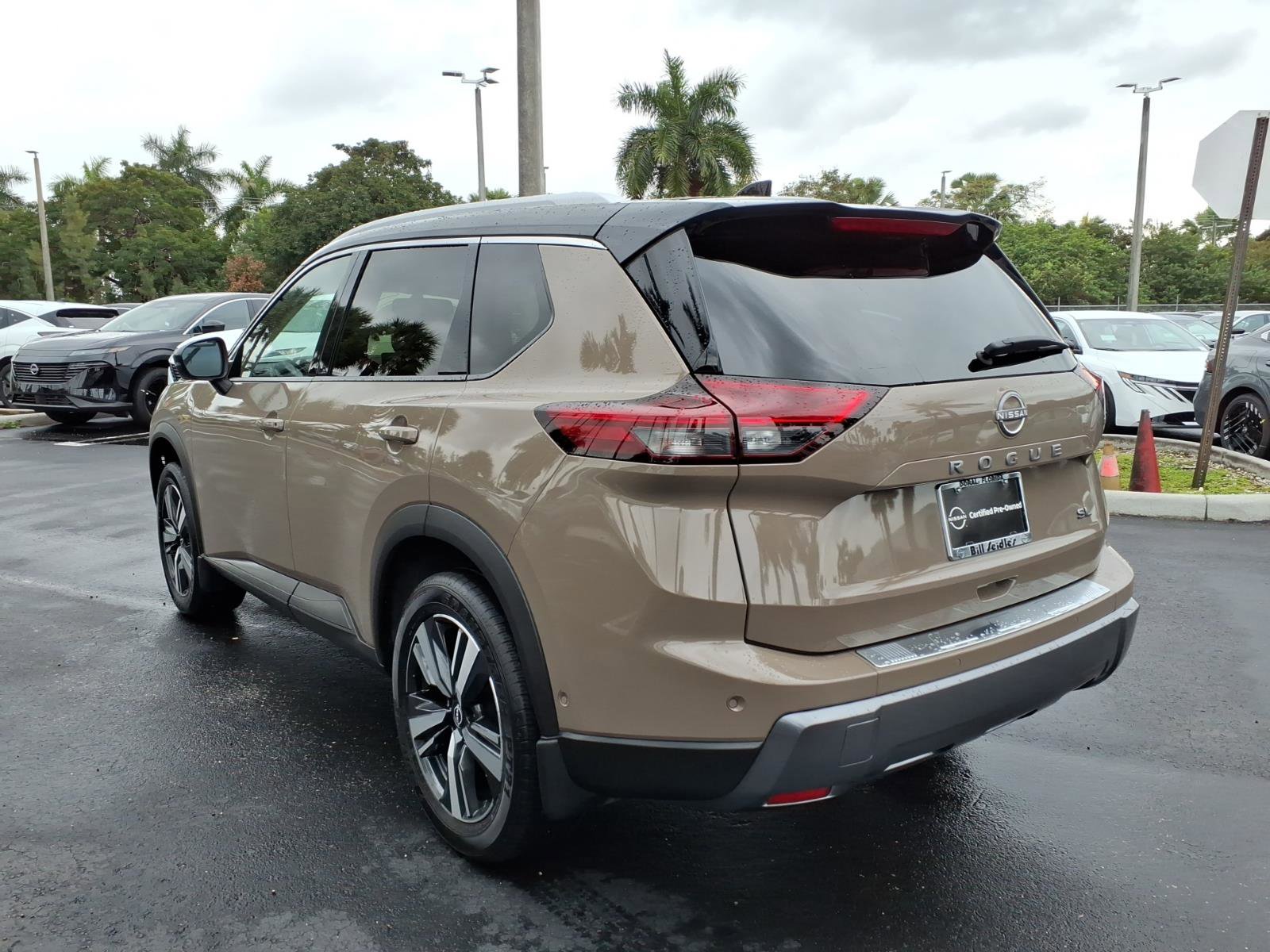 Certified 2024 Nissan Rogue SL w/ SL Premium Package image 4