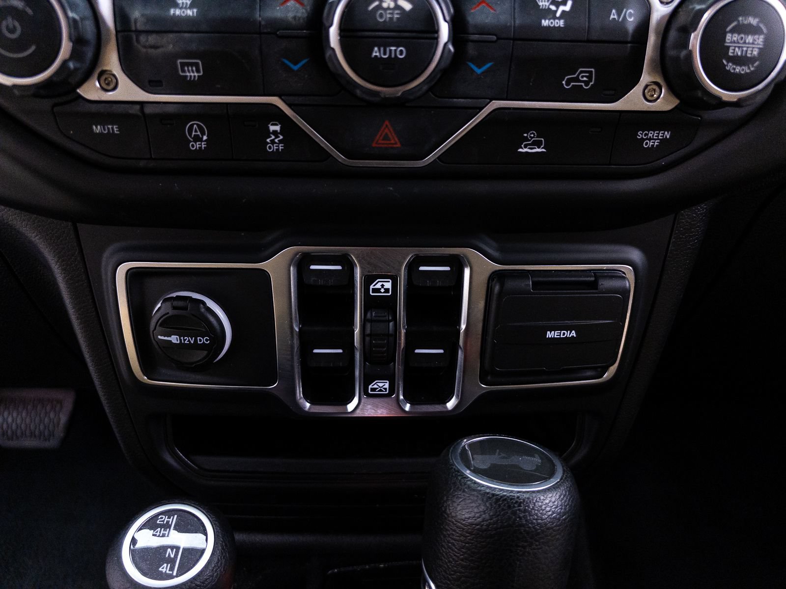 Used 2023 Jeep Wrangler Unlimited Sport w/ Sun And Sound Package AWD/4WD image 24