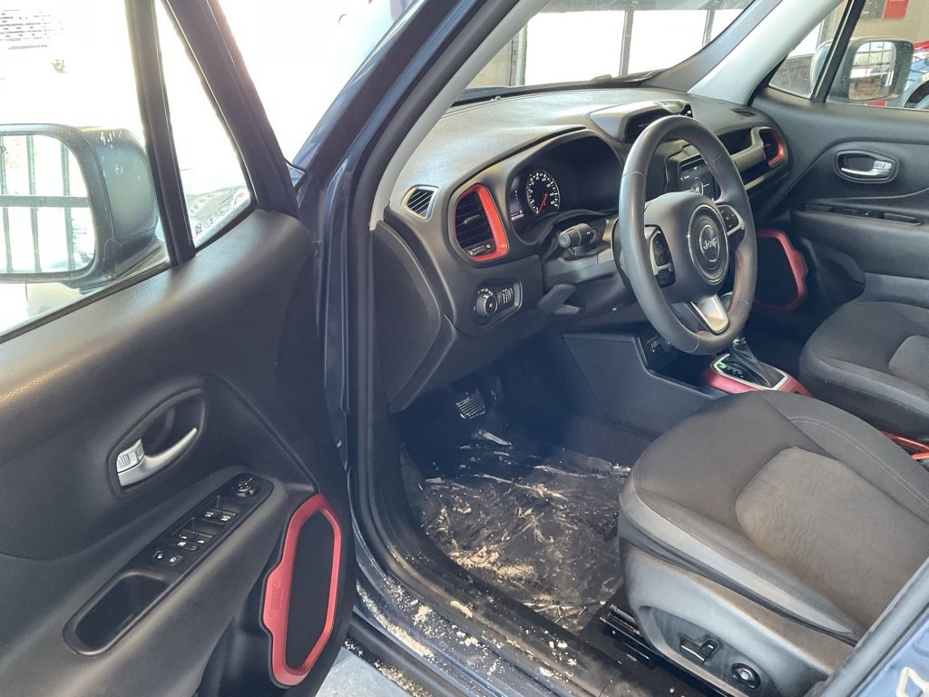 Used 2020 Jeep Renegade Trailhawk w/ Popular Equipment Group image 3