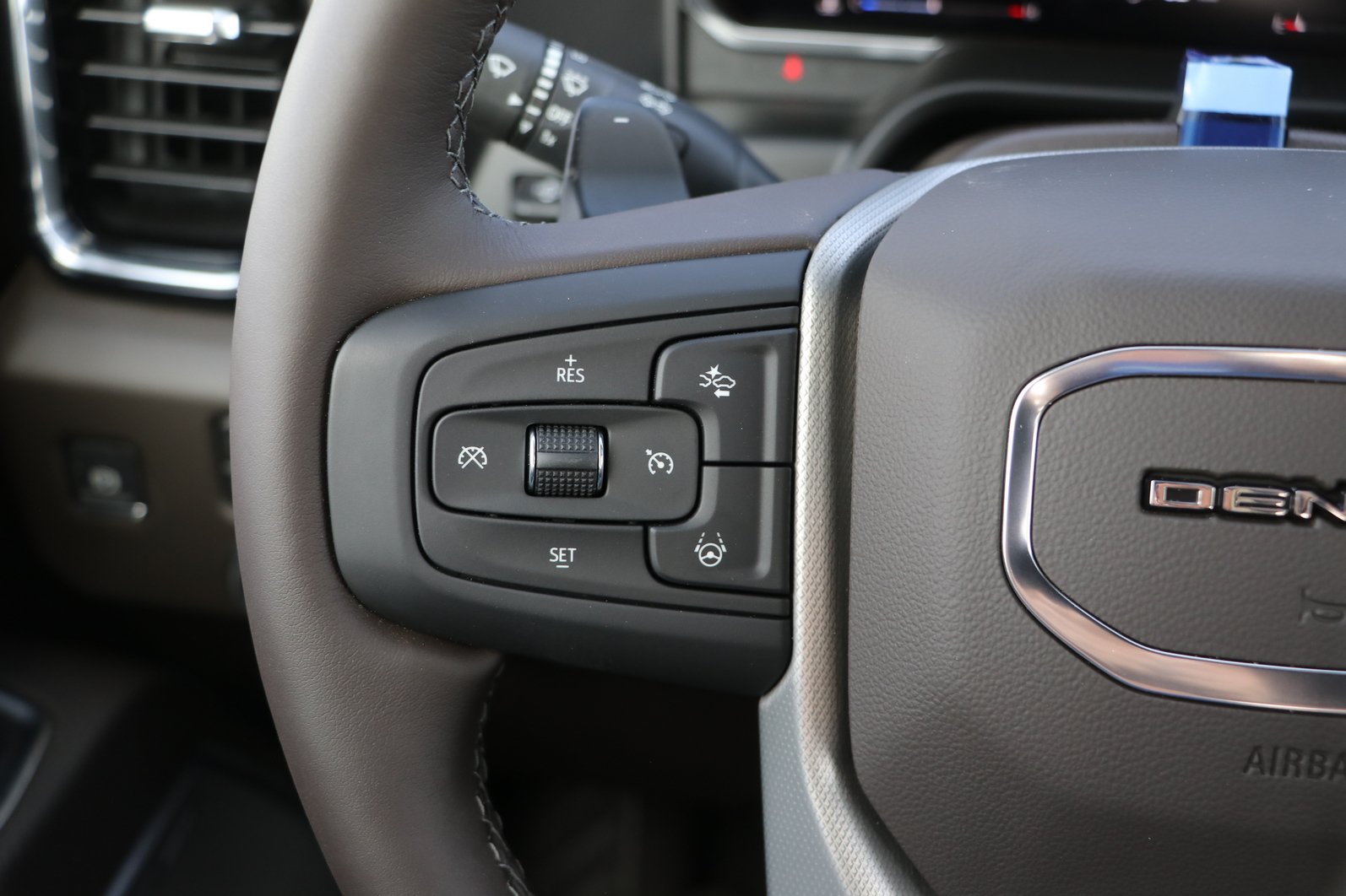New 2026 GMC Sierra 1500 Denali w/ Technology Package AWD/4WD image 18