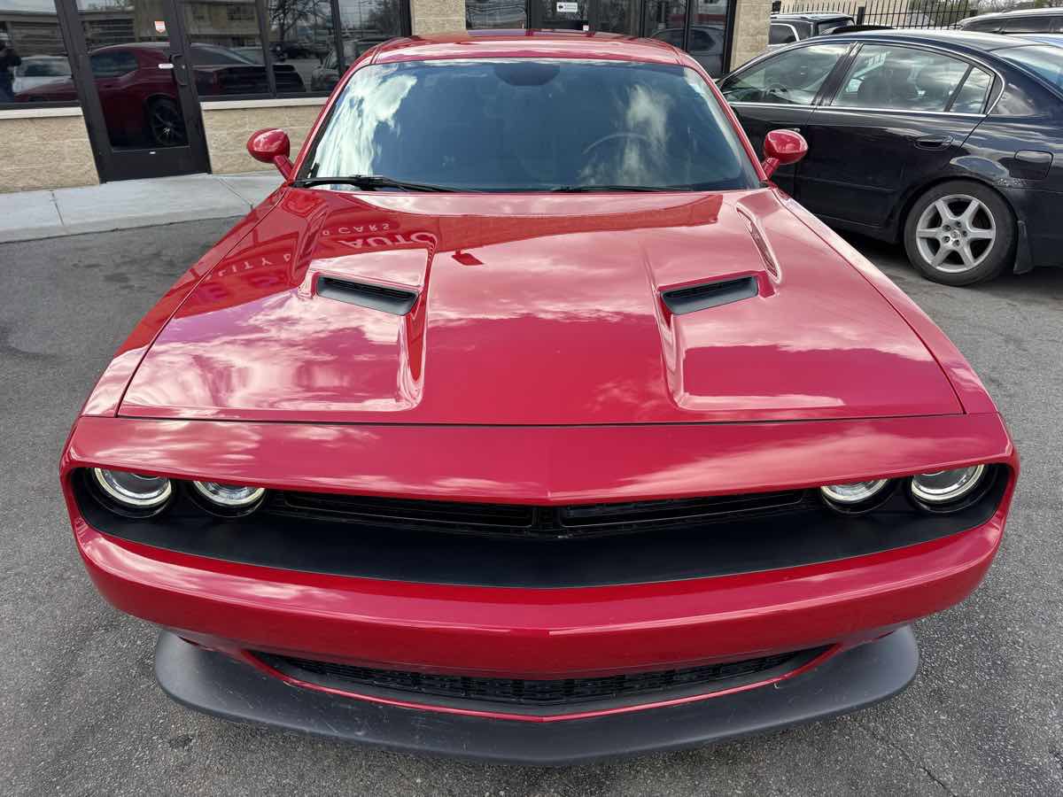 Used 2016 Dodge Challenger R/T Scat Pack w/ Leather Interior Group image 2