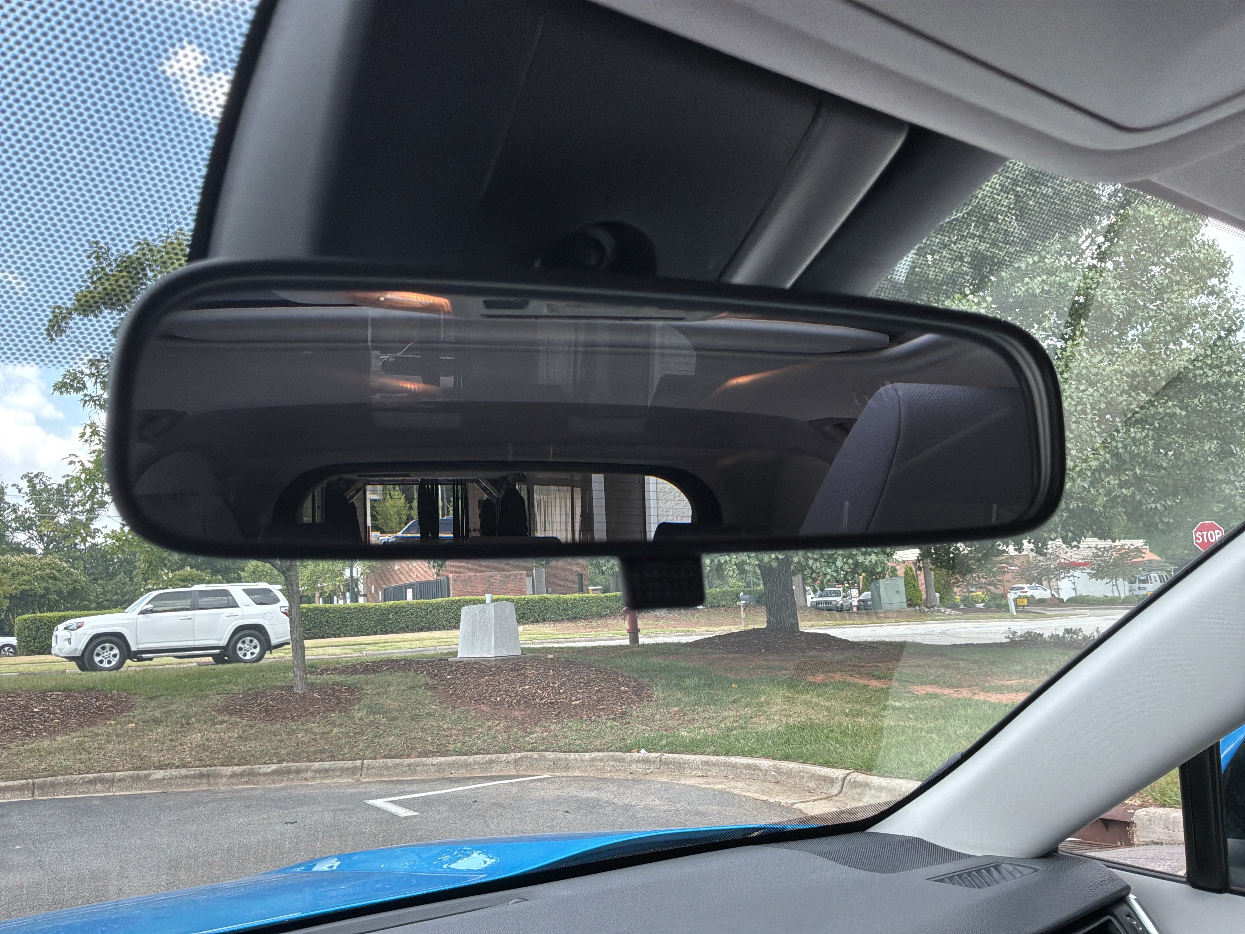 Used 2020 Toyota RAV4 XLE w/ Convenience Package AWD/4WD image 27
