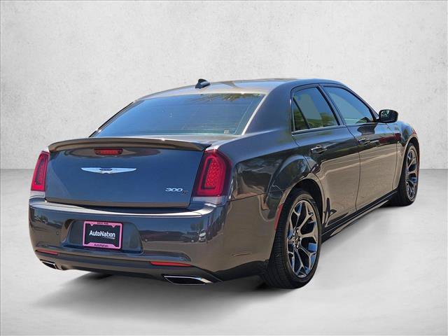 Used 2017 Chrysler 300 S w/ 300S Premium Group RWD image 5