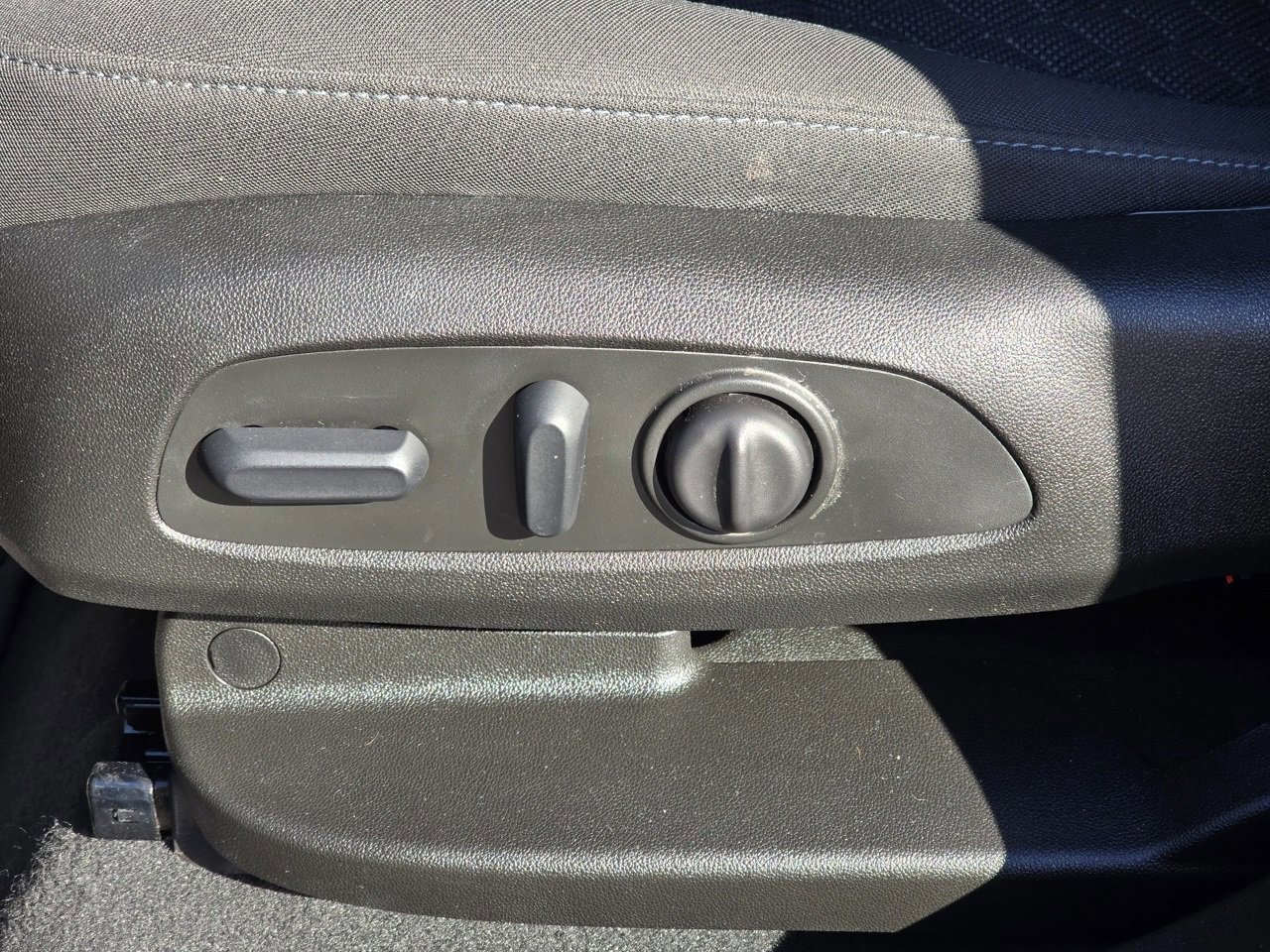 Used 2022 Chevrolet Blazer LT image 11