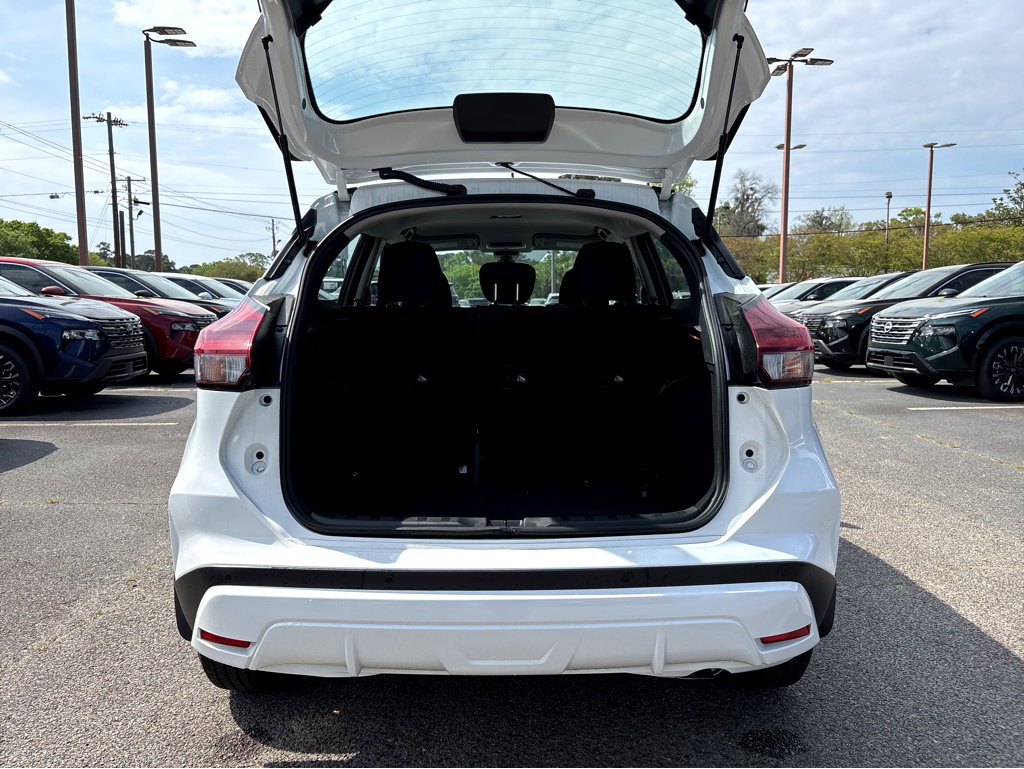 Used 2025 Nissan Kicks Play S image 24