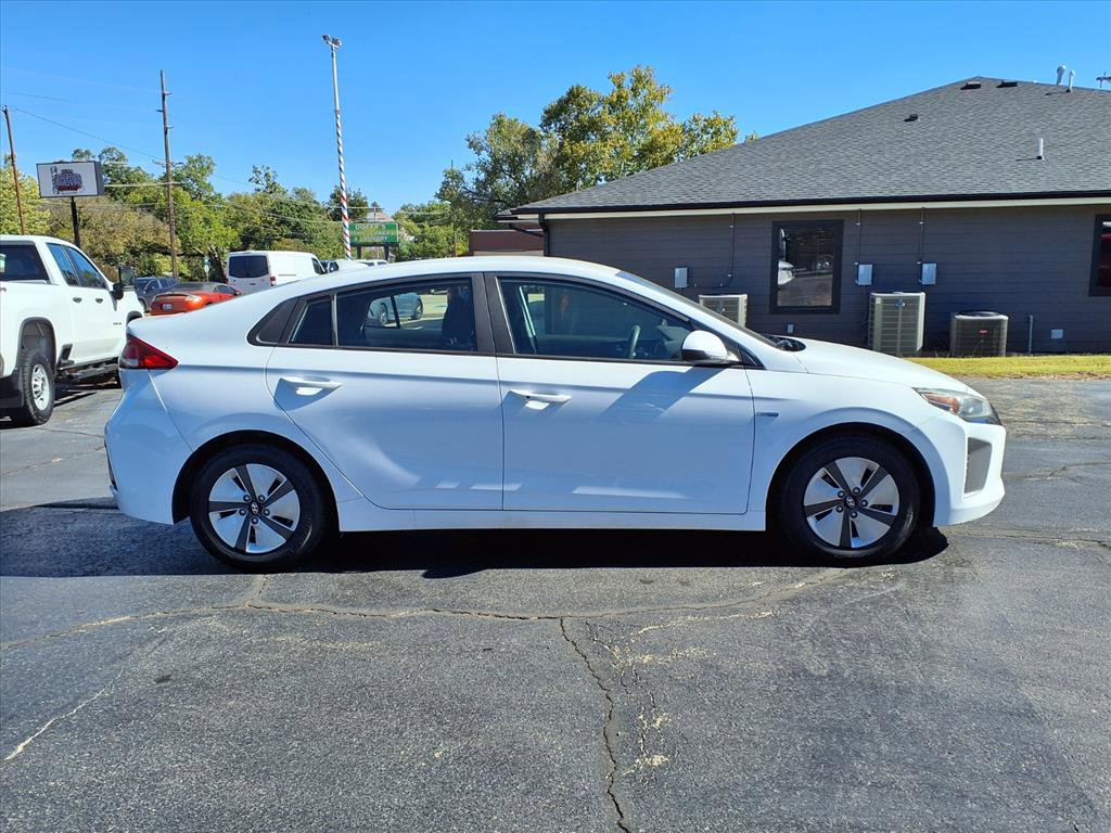 Used 2019 Hyundai Ioniq Blue image 2
