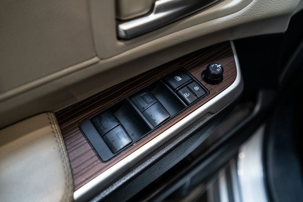 Used 2024 Toyota Sienna XLE image 20