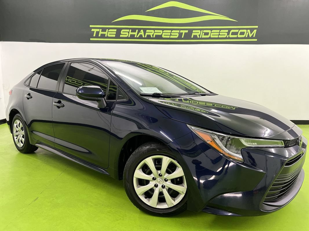 Used 2023 Toyota Corolla LE FWD image 1