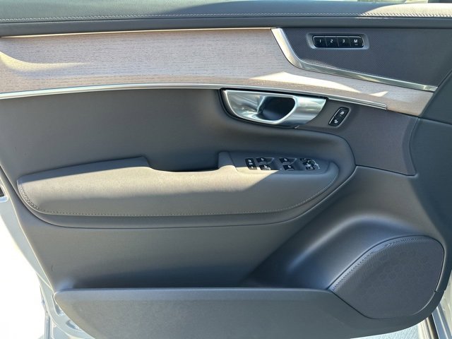 New 2026 Volvo XC90 B6 Plus image 12