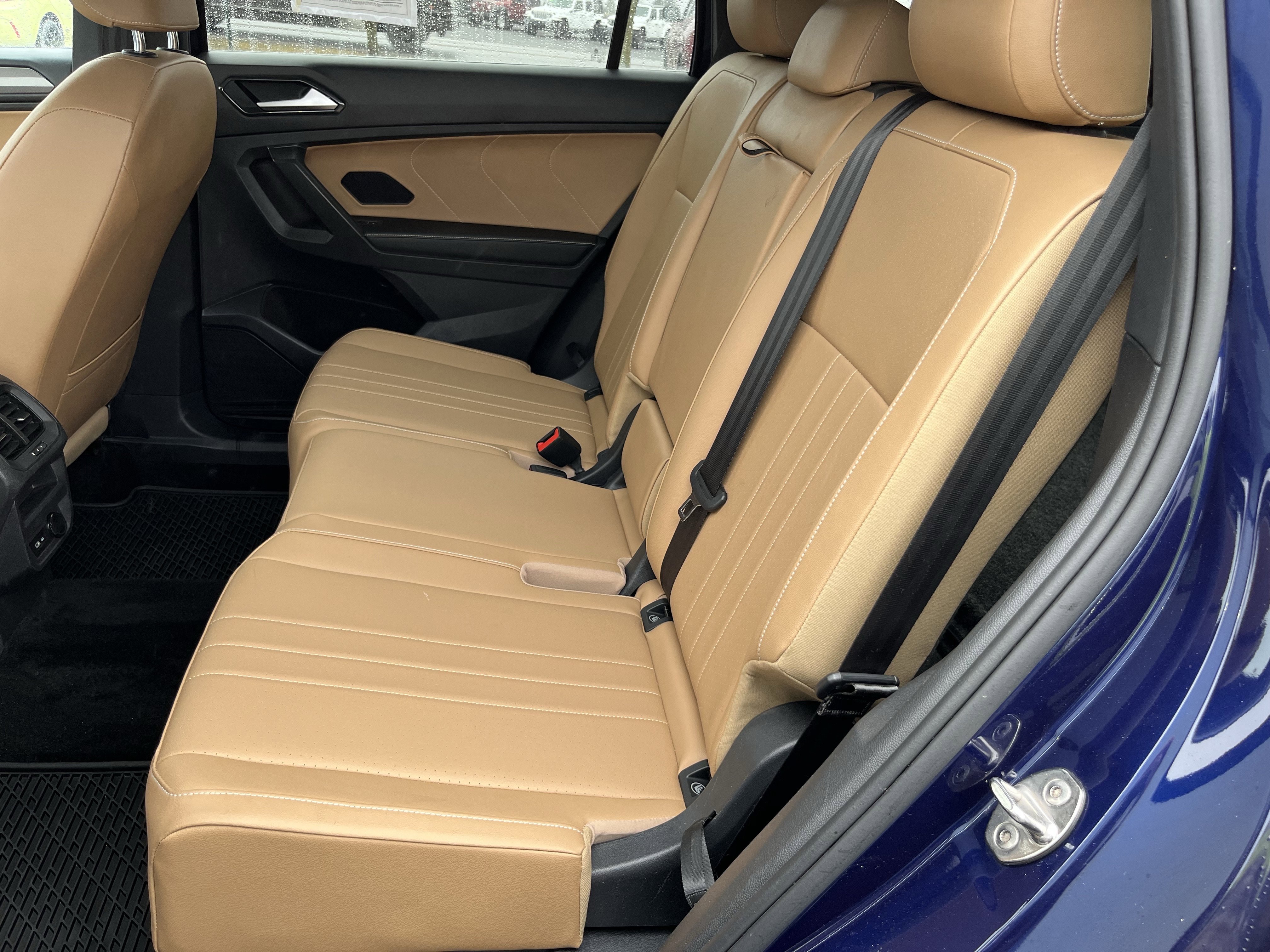 Used 2022 Volkswagen Tiguan SE AWD/4WD image 16