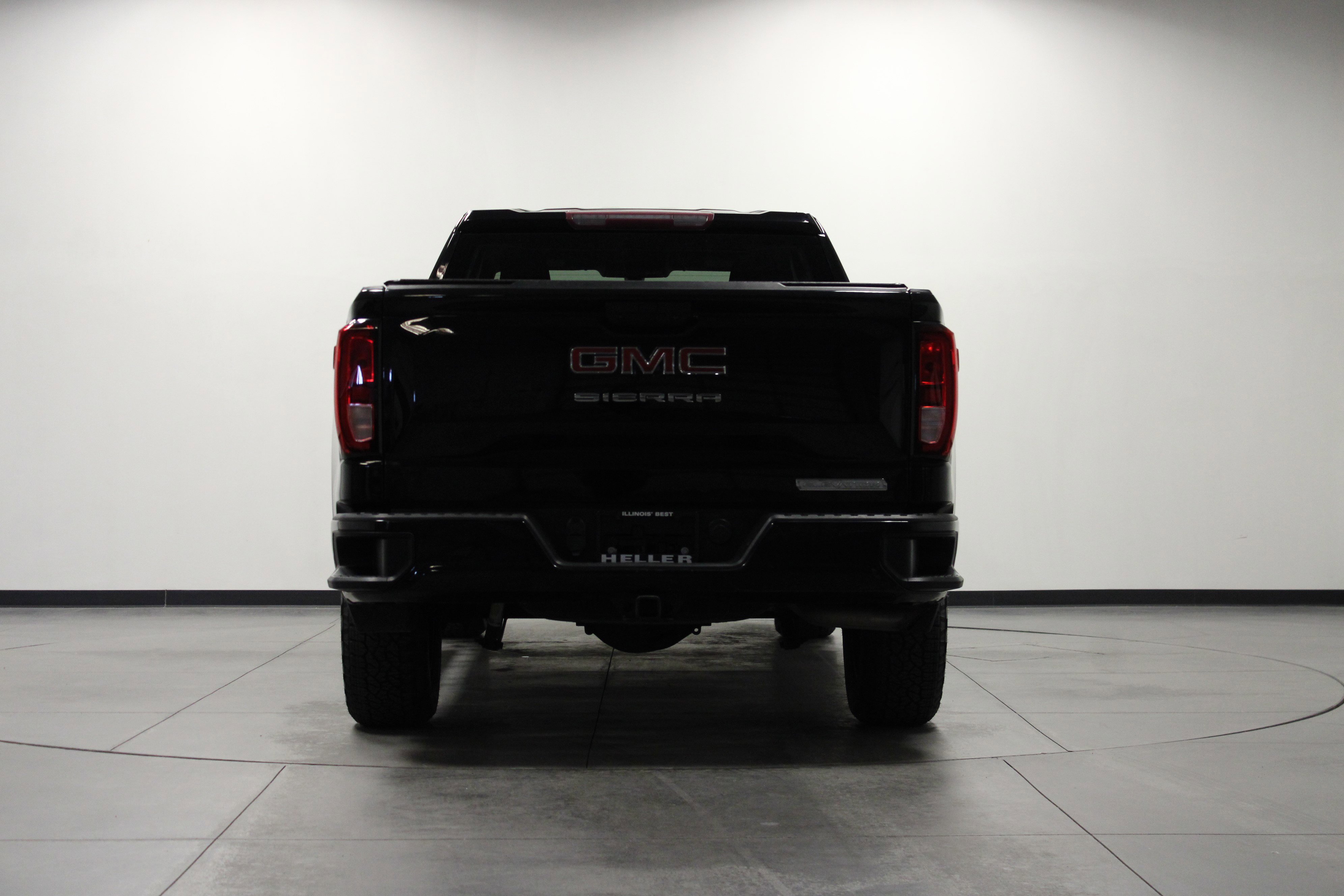 Used 2019 GMC Sierra 1500 Elevation w/ Elevation Value Package image 5