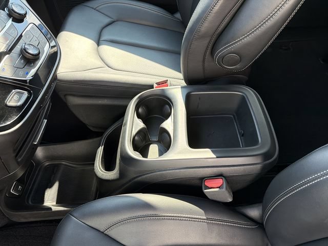 Used 2025 Chrysler Pacifica Select FWD image 22