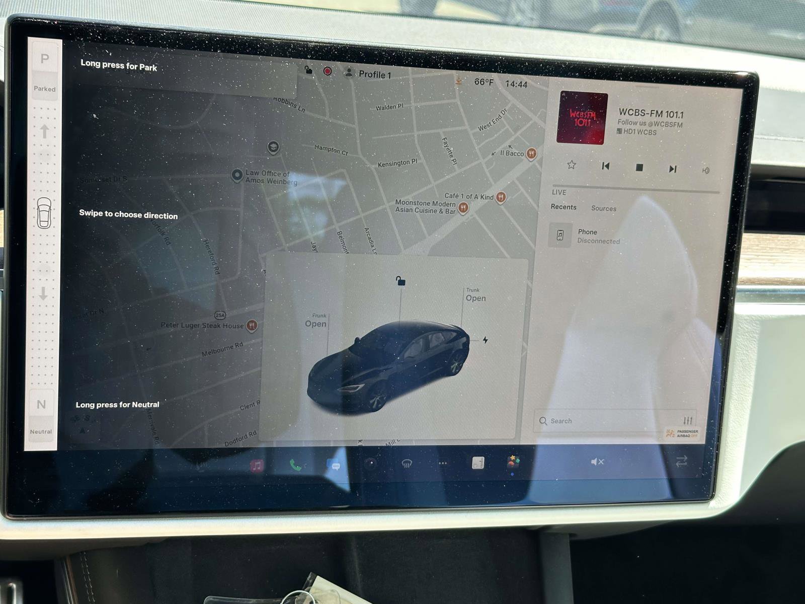 Used 2022 Tesla Model S AWD/4WD image 23