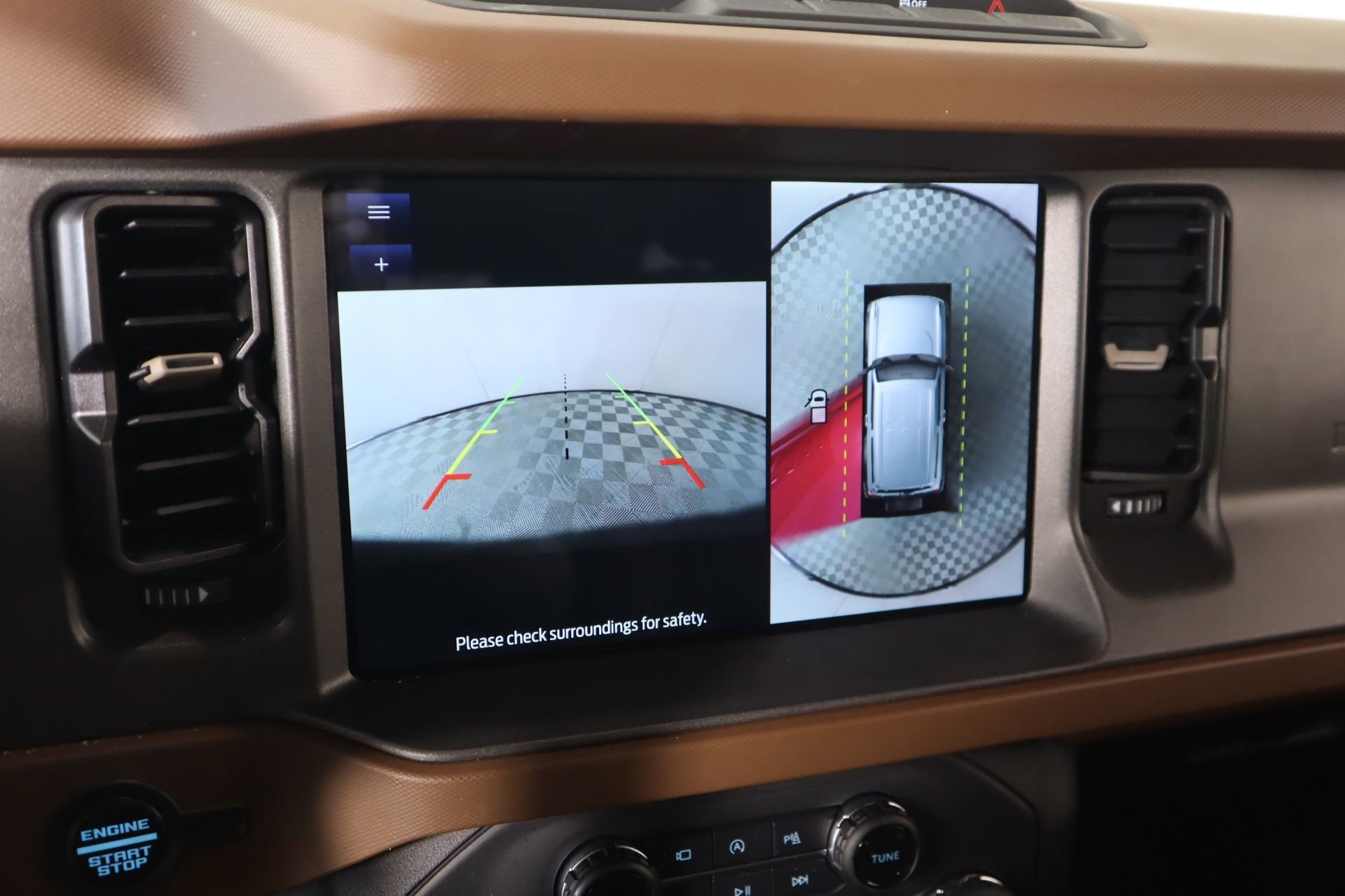 Used 2024 Ford Bronco Outer Banks image 6