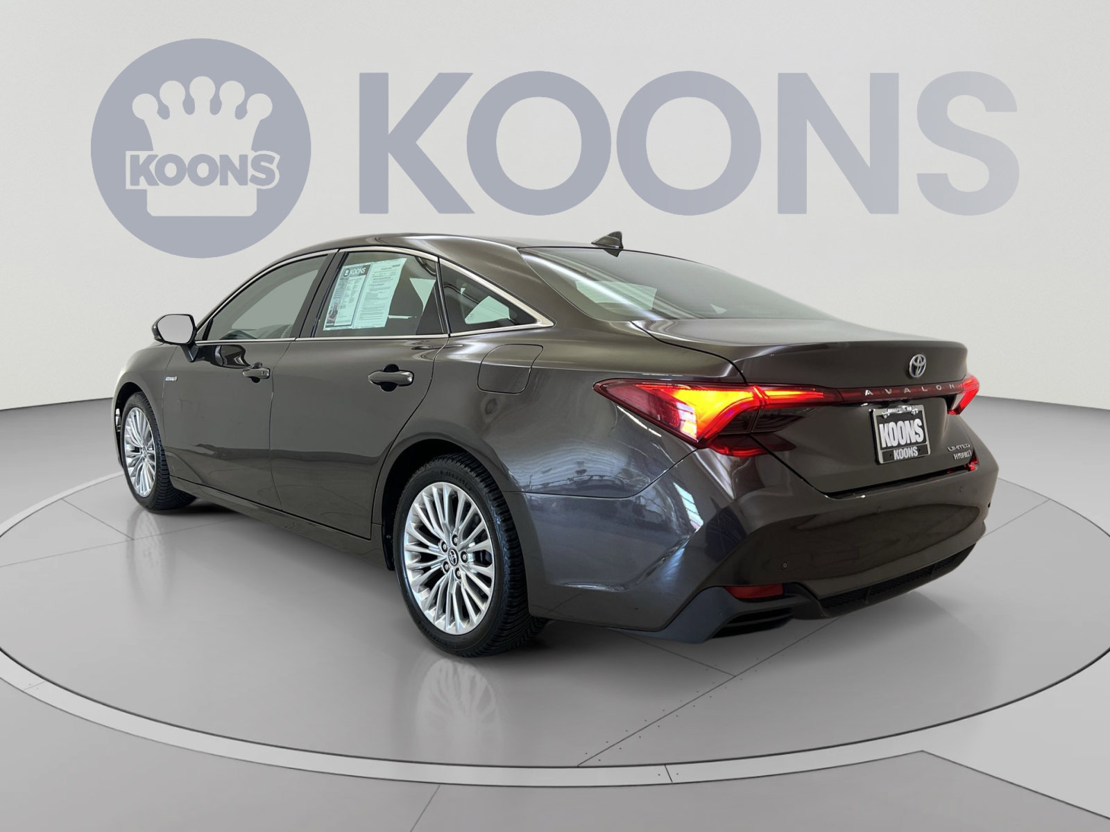 Used 2020 Toyota Avalon Limited w/ Advanced Safety Package FWD image 7