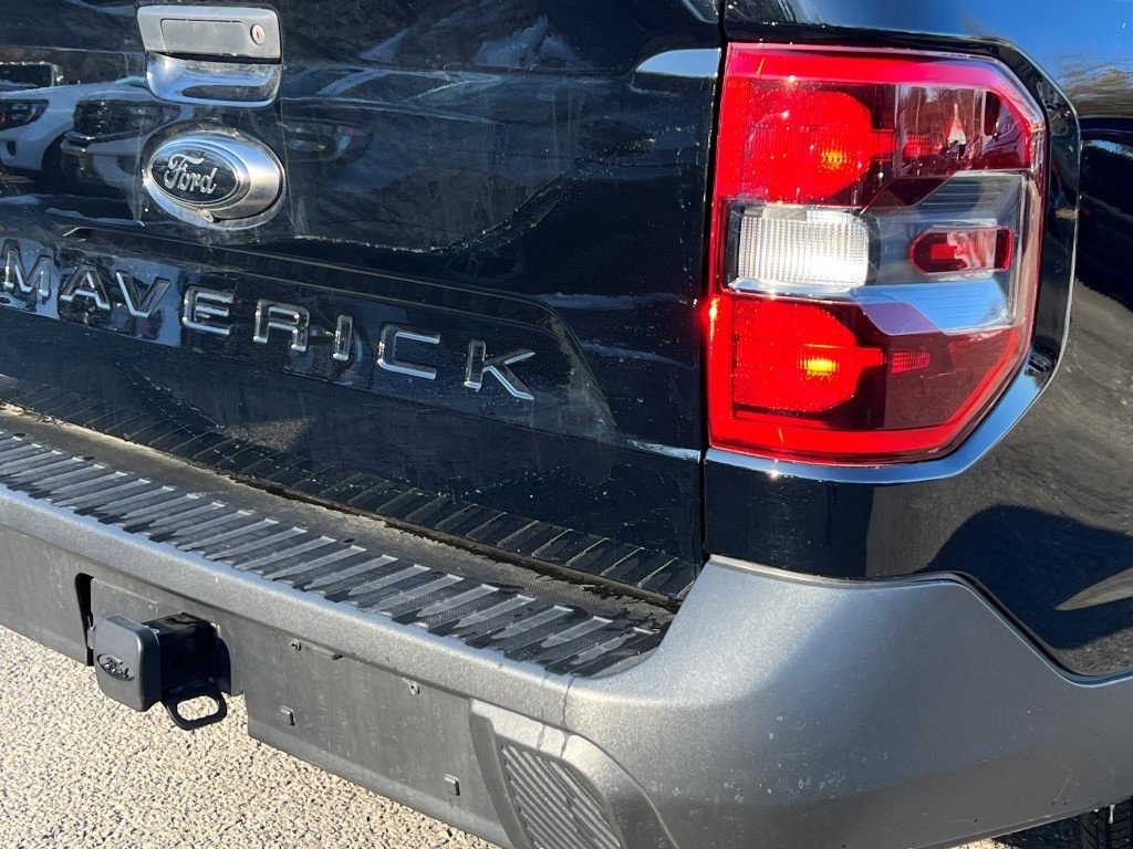 Used 2023 Ford Maverick Lariat w/ Lariat Luxury Package image 6