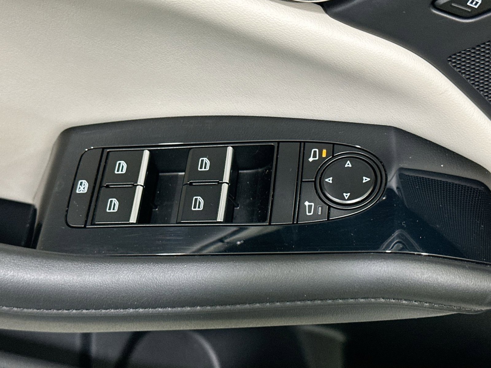 Used 2021 MAZDA MAZDA3 s image 16