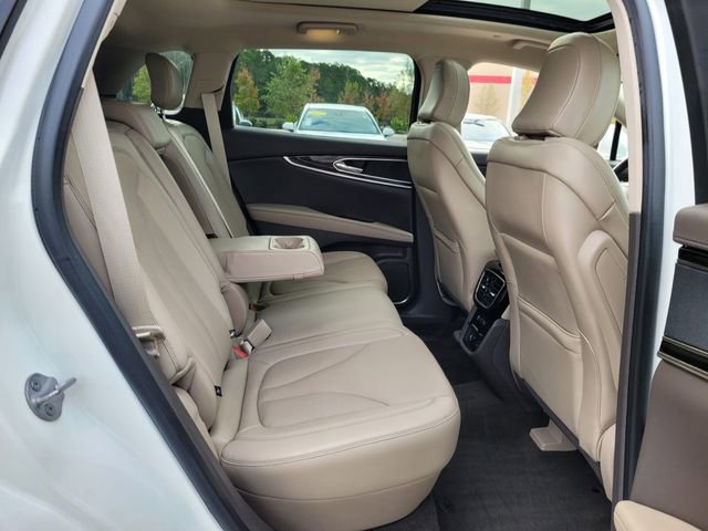 Used 2022 Lincoln Nautilus Reserve image 16