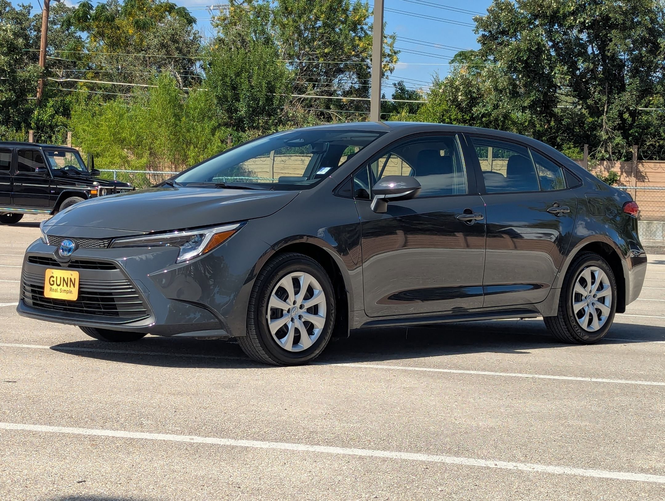 Used 2024 Toyota Corolla LE image 8