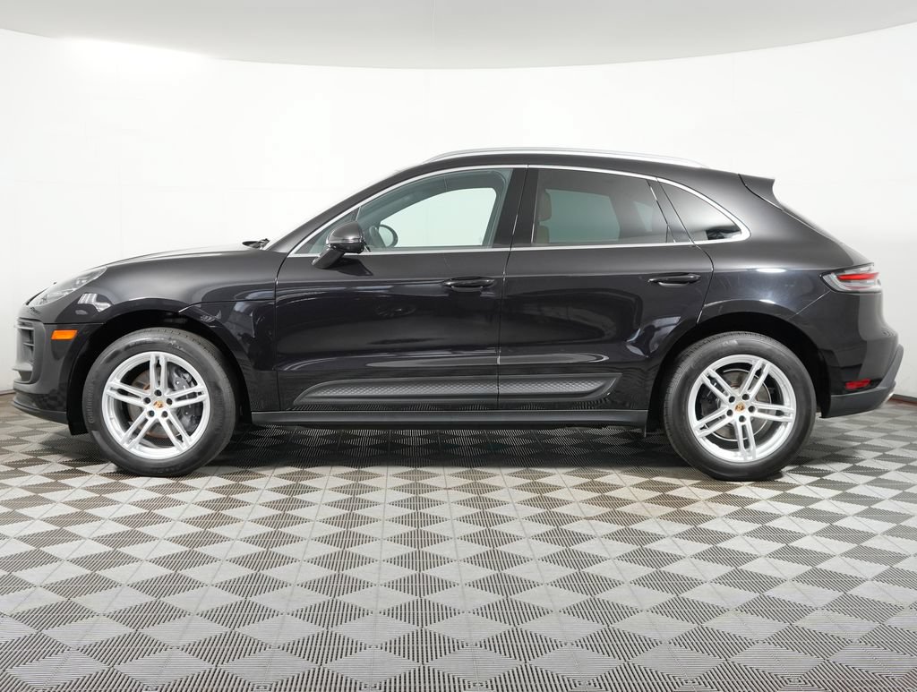 Certified 2024 Porsche Macan w/ Premium Plus Package AWD/4WD image 2