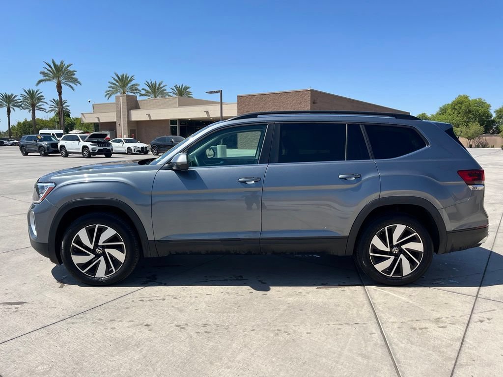 Used 2025 Volkswagen Atlas SE AWD/4WD image 7