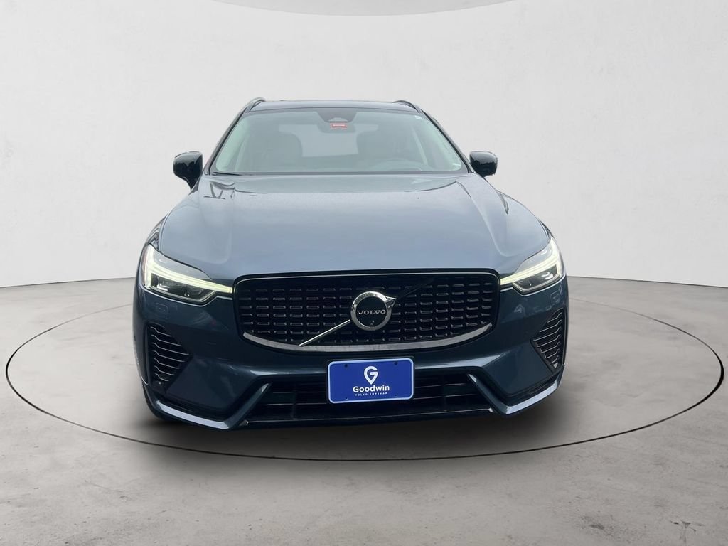 Certified 2024 Volvo XC60 T8 Ultimate w/ Climate Package AWD/4WD image 8